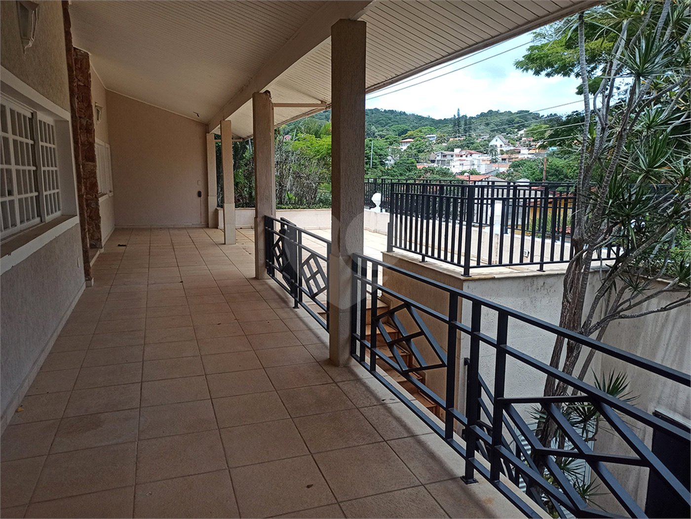 Casa à venda ou para alugar com 6 quartos, sendo 4 suítes, em Jardim Itaperi, Atibaia, SP