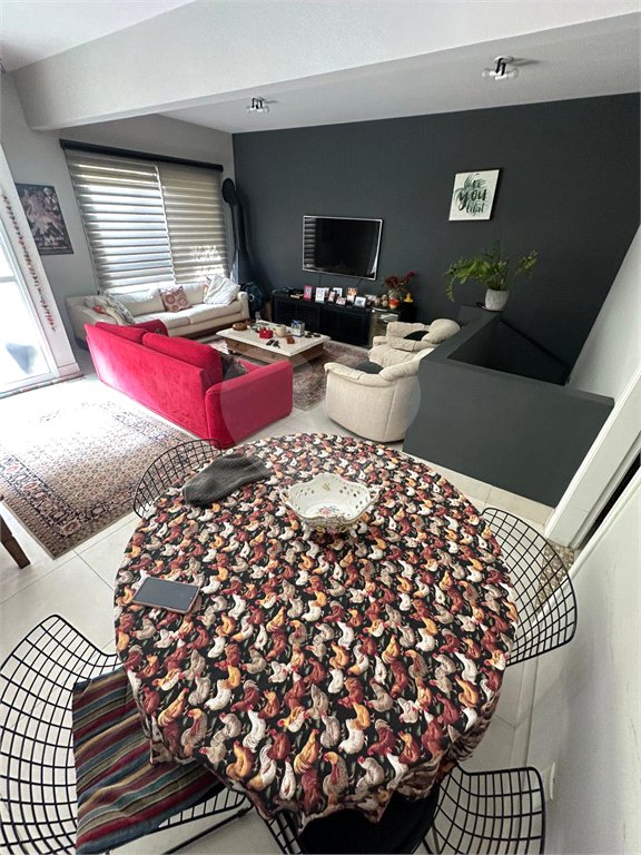 Casa à venda com 3 quartos, sendo 2 suítes, no condomínio Townhouse Village Morumbi, São Paulo - SP