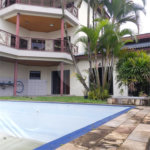 Casa à venda com 4 quartos, sendo 3 suítes, no condomínio Arujá 5, Arujá - SP