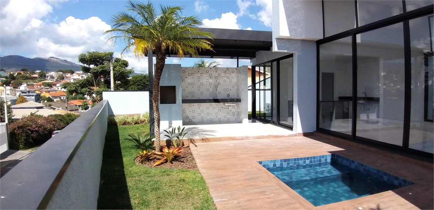 Casa à venda com 3 suítes em Jardim Paulista, Atibaia, SP