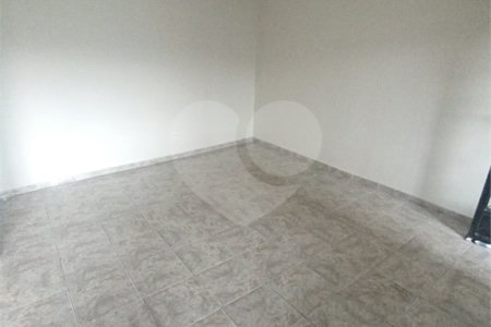 Sobrado para alugar com 2 quartos em Campo Grande, Rio de Janeiro, RJ