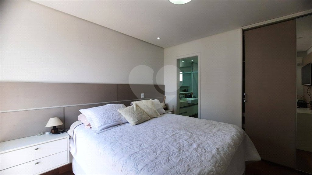 Apartamento à venda com 3 quartos, sendo 1 suíte, em Jardim Marajoara, São Paulo, SP