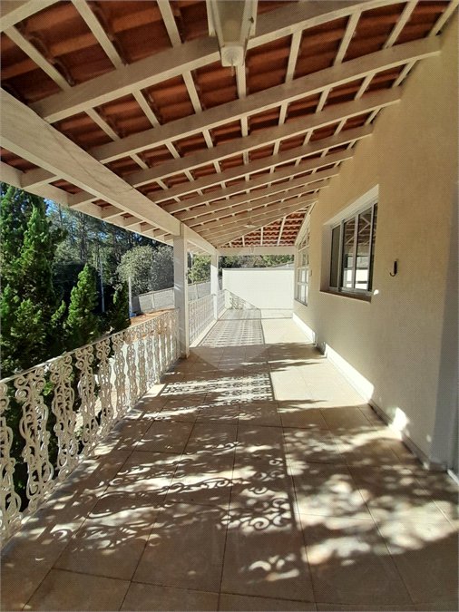 Casa à venda com 5 quartos, sendo 3 suítes,  no condomínio Estância Marambaia, Vinhedo - SP