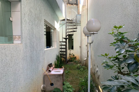 Casa à venda com 3 quartos, sendo 1 suíte, em Vila Romana, São Paulo, SP