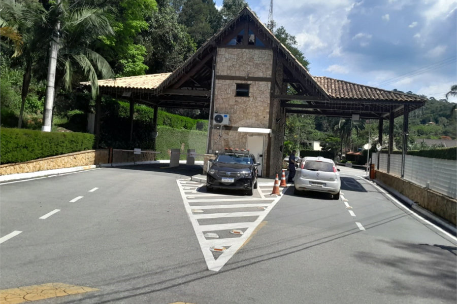 Terreno à venda no condomínio Suíça da Cantareira, Mairiporã - SP