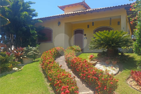 Casa á Venda em Condomínio na Rasa – Búzios!