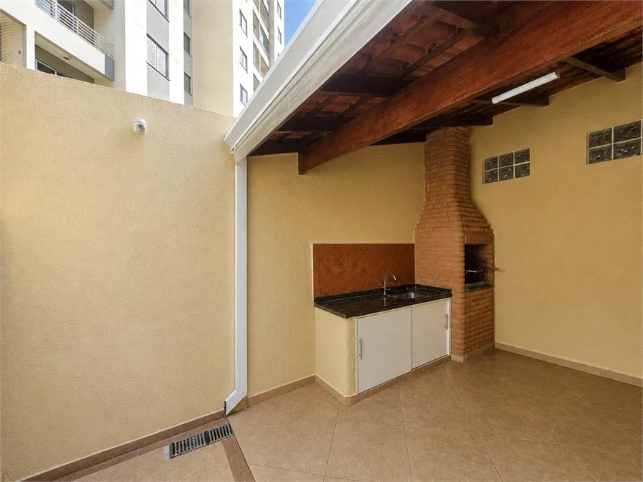 Casa à venda com 3 quartos, sendo 1 suíte, no condomínio Vilagio Viccino, São Paulo - SP