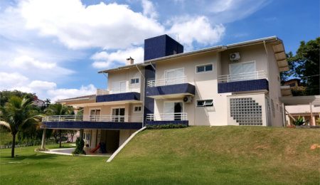 Casa à venda com 5 suítes no condomínio Vila Hípica I, Vinhedo - SP
