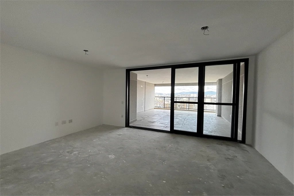 Apartamento à venda com 3 suítes em Vila Romana, São Paulo, SP