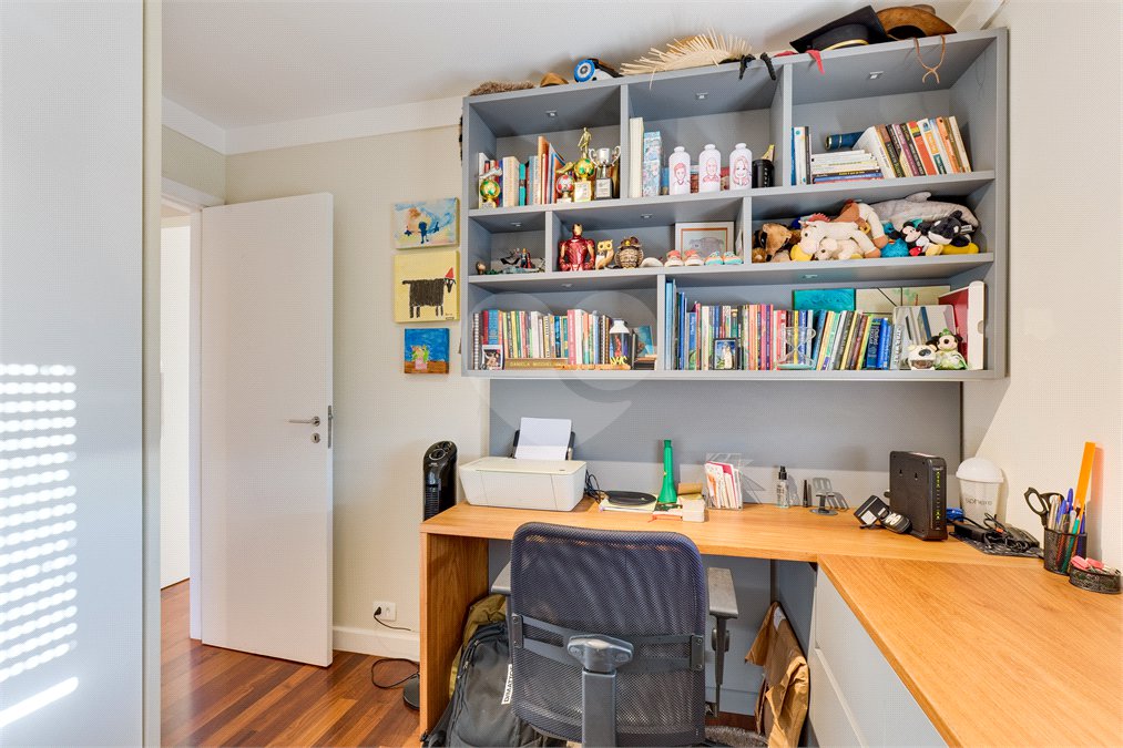 Apartamento à venda com 3 quartos, sendo 2 suítes,  em Jardim Marajoara, São Paulo, SP