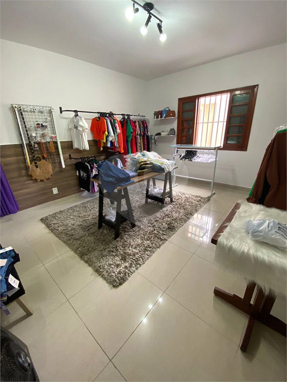 Sobrado à venda com 5 quartos em Jardim São Pedro, Mogi das Cruzes, SP
