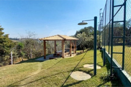 Terreno à venda no condomínio Bosque dos Cambarás, Valinhos - SP