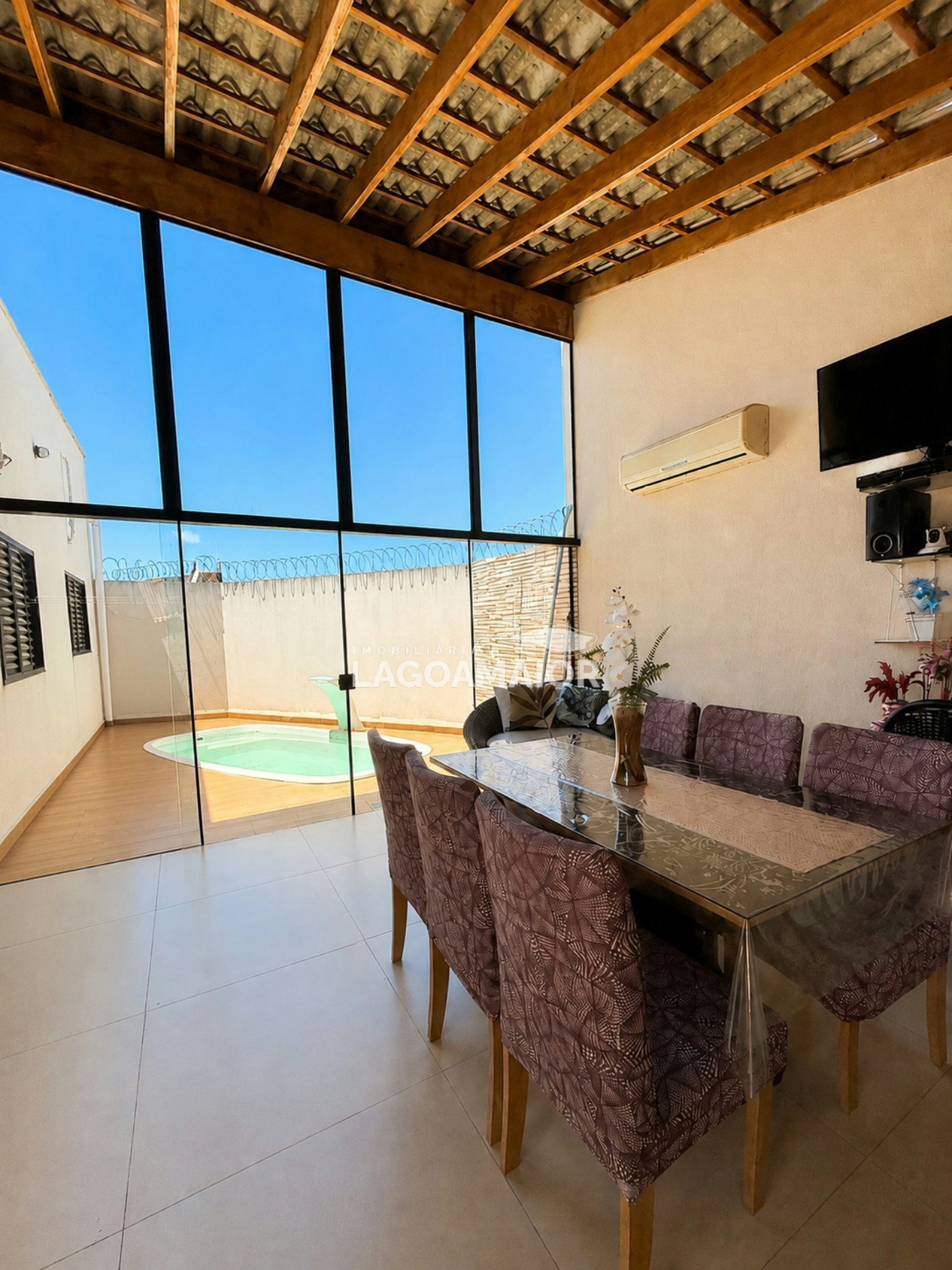 Casa à venda com 3 quartos, sendo 1 suíte, em Jardim dos Ipes, Três Lagoas, MS