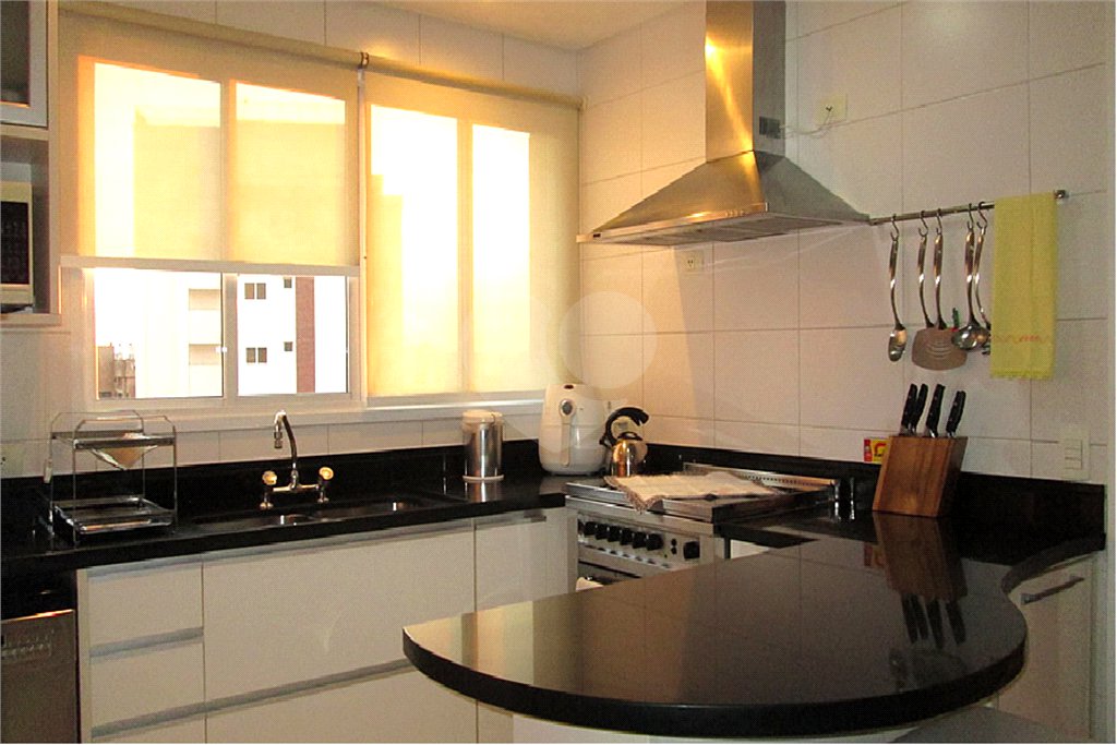 Apartamento à venda com 4 suítes em Vila Suzana, São Paulo, SP