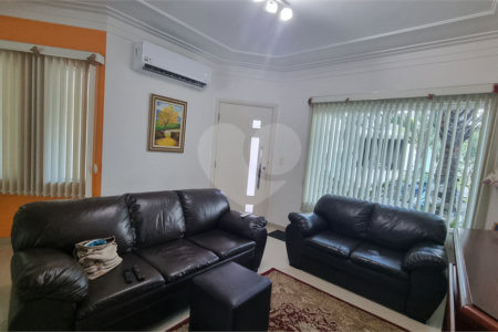 Casa à venda com 4 quartos, sendo 3 suítes,  no condomínio Residencial Villa dos Inglezes, Sorocaba - SP