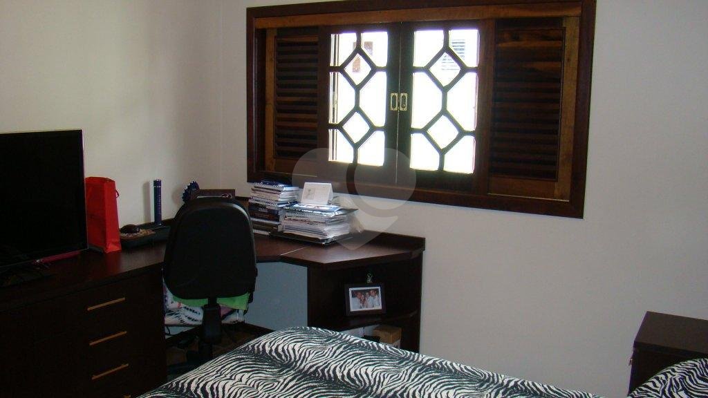Sobrado à venda com 4 quartos, sendo 2 suítes,  em Alto da Boa Vista, São Paulo, SP
