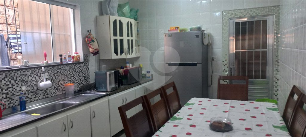 Sobrado à venda com 3 quartos, sendo 1 suíte,  em Tremembé, São Paulo, SP