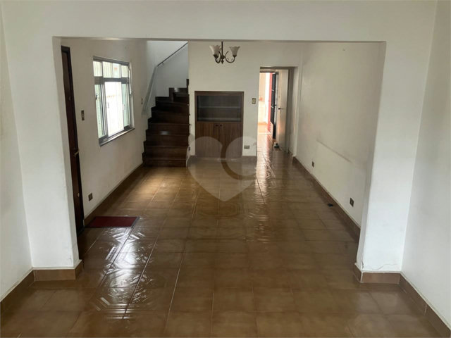 Sobrado à venda com 3 quartos em Vila Guilherme, São Paulo, SP