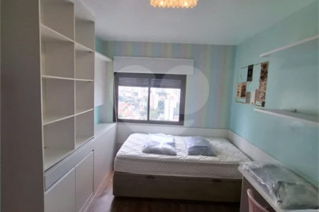 Apartamento à venda com 3 quartos, sendo 1 suíte, em Santana, São Paulo, SP
