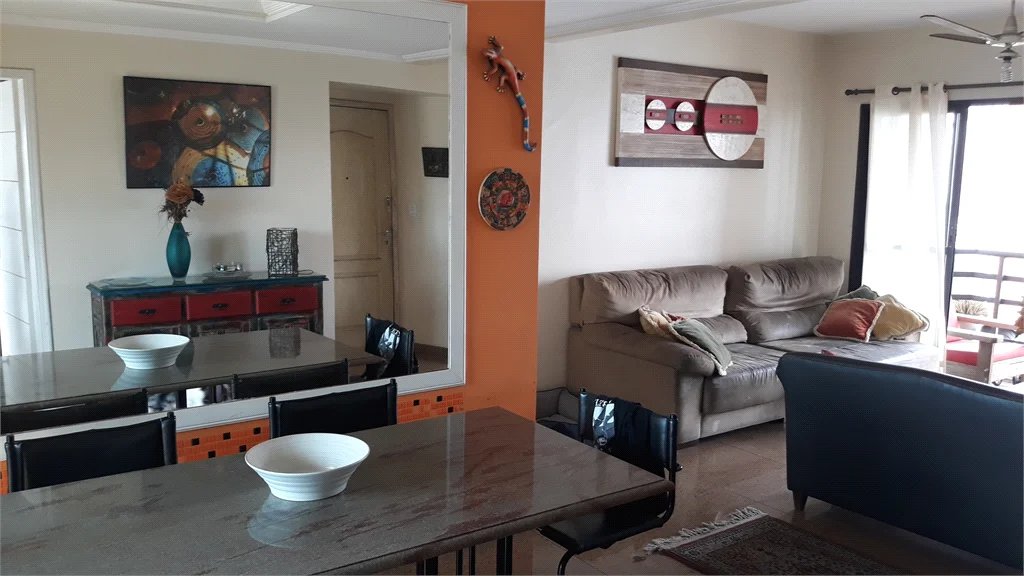Apartamento à venda com 3 quartos, sendo 1 suíte,  em Vila Andrade, São Paulo, SP