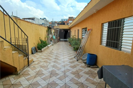 Casa à venda com 3 quartos, sendo 1 suíte,  em Jardim Santa Mônica, São Paulo, SP