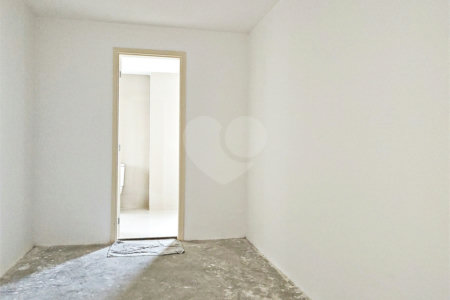 Apartamento à venda com 3 suítes em Santa Teresinha, São Paulo, SP