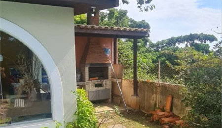 Casa à venda com 4 quartos, sendo 2 suítes,  no condomínio Comendador Elias Jafet, São Paulo - SP