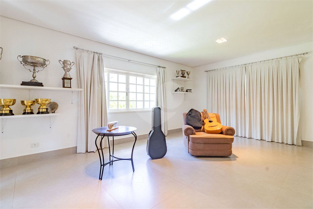 Casa à venda com 7 quartos, sendo 5 suítes,  em Morumbi, São Paulo, SP