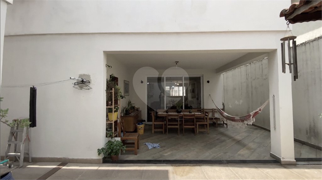 Casa à venda com 4 quartos, sendo 2 suítes, em Jardim Guanca, São Paulo, SP