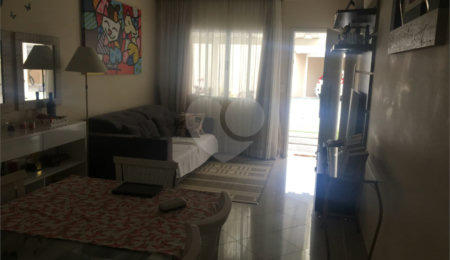 Casa à venda com 3 quartos, sendo 1 suíte,  no condomínio Cond Res Paineiras, São Paulo - SP