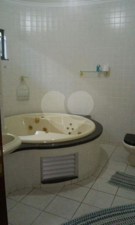 Casa à venda com 4 quartos, sendo 1 suíte, em Wanel Ville, Sorocaba, SP