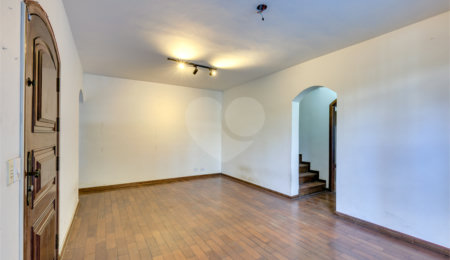 Sobrado à venda com 3 quartos, sendo 1 suíte,  em Alto da Boa Vista, São Paulo, SP