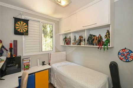 Apartamento à venda com 3 quartos, sendo 1 suíte,  em Vila Andrade, São Paulo, SP