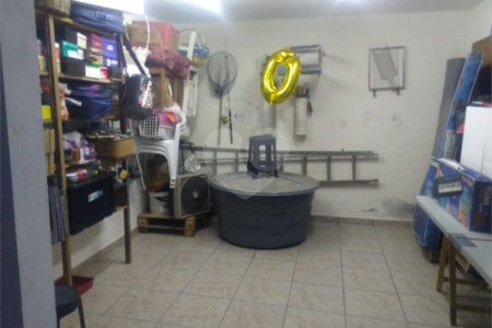 Sobrado à venda com 4 quartos, sendo 1 suíte,  em Jardim Pacaembu, Jundiaí, SP