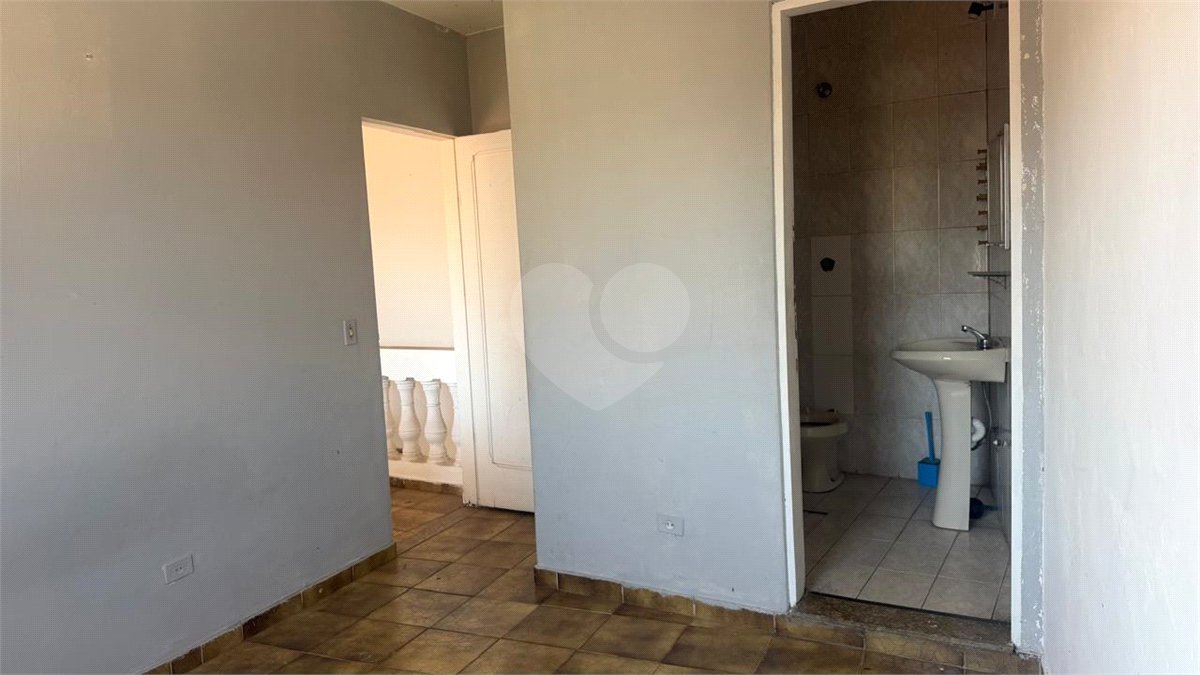 Casa Térrea à venda com 4 quartos, sendo 1 suíte, em Água Fria, São Paulo, SP