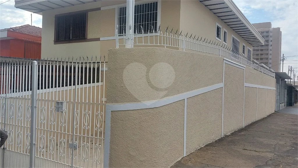 Sobrado à venda com 3 quartos, sendo 1 suíte, em Parque Vitória, São Paulo, SP