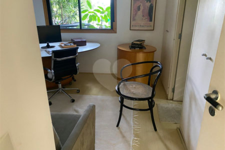 Apartamento à venda com 3 suítes em Vila Andrade, São Paulo, SP