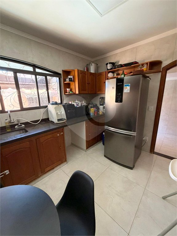 Sobrado à venda com 4 quartos, sendo 1 suíte,  em Jardim Santa Rosa, Araraquara, SP