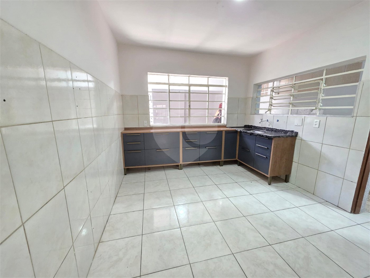 Sobrado à venda com 4 quartos, sendo 1 suíte,  em Rio Pequeno, São Paulo, SP