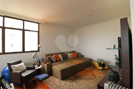 Apartamento à venda com 3 suítes em Vila Suzana, São Paulo, SP