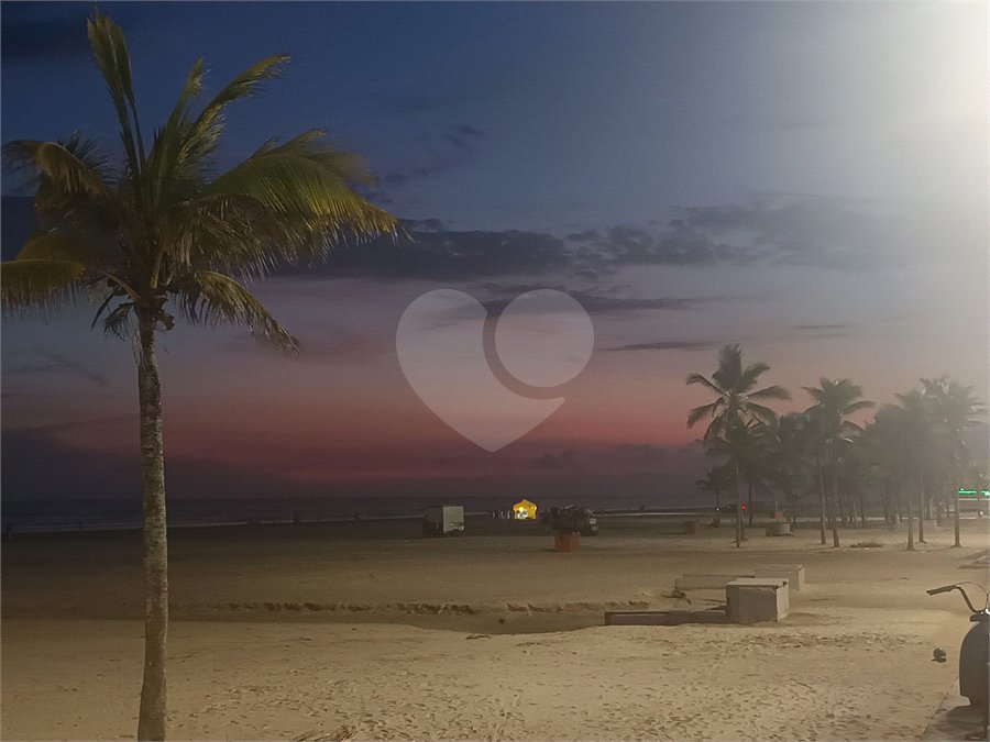 Apartamento à venda com 1 quarto em Maracanã, Praia Grande, SP