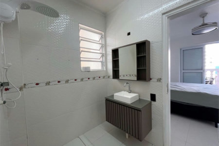 Apartamento Residencial à venda, Centro, Guarujá - AP0133.