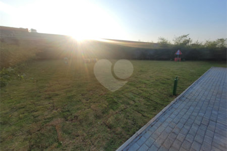 Casa à venda com 2 quartos no condomínio Residencial Caxangá 2, Suzano - SP