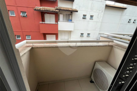 Casa à venda com 3 quartos, sendo 1 suíte, no condomínio Vila das Cores, São Paulo - SP