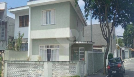 Sobrado à venda com 3 quartos, sendo 1 suíte,  em Vila do Bosque, São Paulo, SP