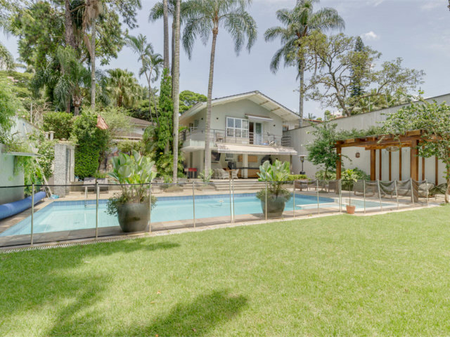 Casa Térrea à venda com 6 suítes em Alto da Boa Vista, São Paulo, SP