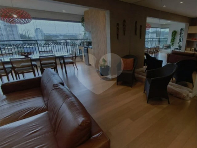 Apartamento para alugar com 3 suítes em Chácara Santo Antônio, São Paulo, SP