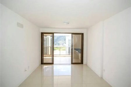 Apartamento à venda com 3 suítes em Camorim, Rio de Janeiro, RJ