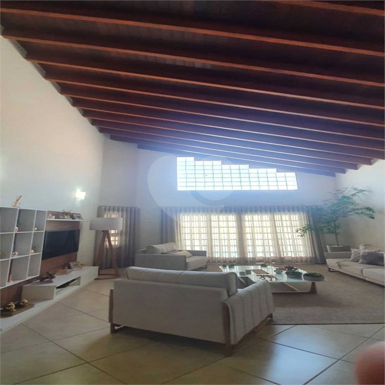 Casa à venda com 4 quartos, sendo 3 suítes, no condomínio Village Terras de Indaiá, Indaiatuba - SP
