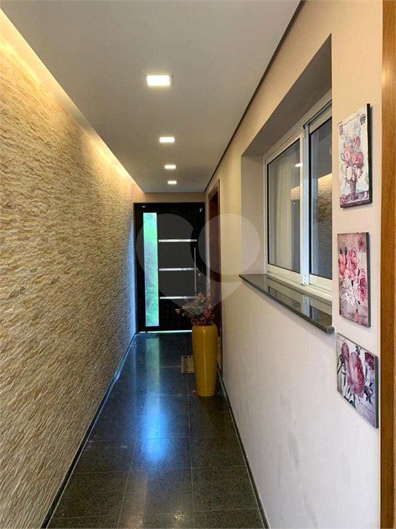 Sobrado à venda ou para alugar com 6 quartos, sendo 2 suítes, em Bosque da Saúde, São Paulo, SP